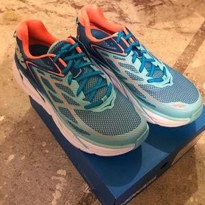 Women’s Hoka OneOne Clifton 3 NIB Size 11